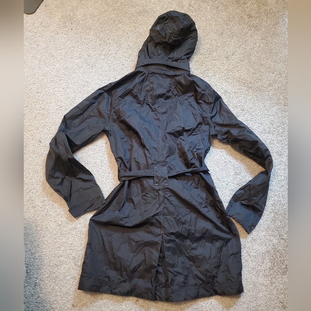 LL Bean Women's Rain Jacket w/ Belt  size XS - Picture 9 of 10